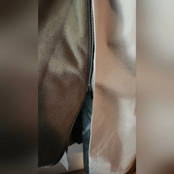 Men's London Fog raincoat, size 45 regular - Picture 7 of 7